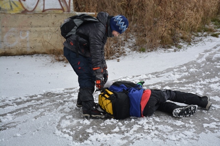 2017_01_14_zimní_výprava_09_klouže_to